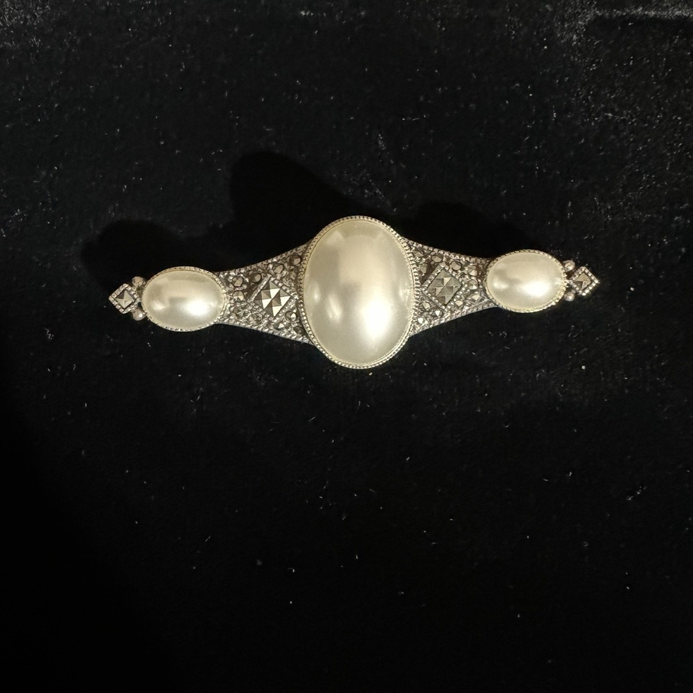 Vintage‎ Judith Jack Marcasite & Faux Pearls Bar Pin Sterling Silver Very Nice